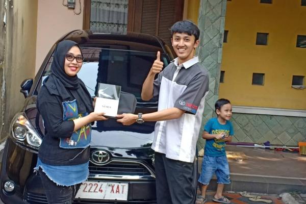DEC All New Sienta V CVT Black